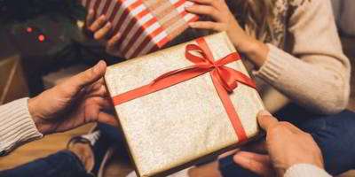 با رعایت این نکات بهترین هدیه تولد را برای همسرتان تدارک ببینید