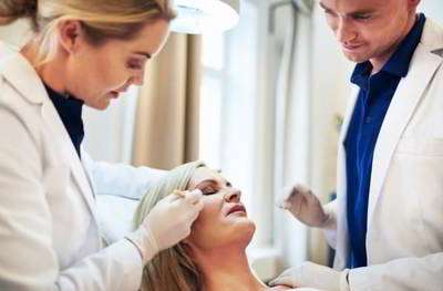 ویژگیهای یک متخصص پوست و موی خوب ویژگیهای یک متخصص پوست و موی خوب