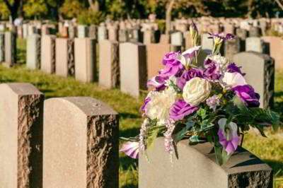 زمان ارسال تاج گل برای مراسم ترحیم