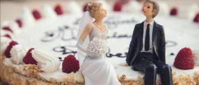 آداب و رسوم کیک عروسی آداب و رسوم کیک عروسی