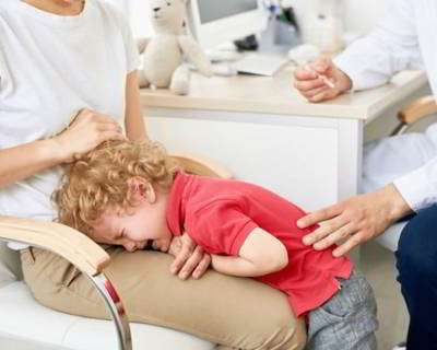 چگونه ترس کودک از دکتر رفتن را رفع کنیم؟ چگونه ترس کودک از دکتر رفتن را رفع کنیم؟