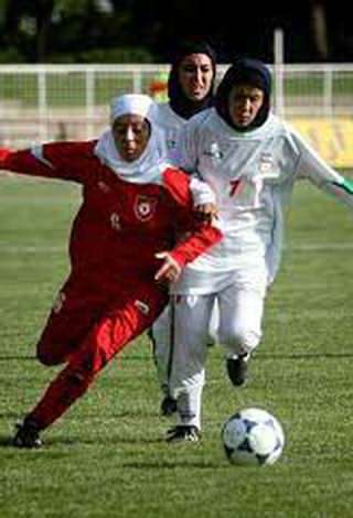 فوتبال با حجاب