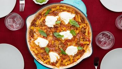 مراحل کامل درست کردن پاستا Bolognese در چند دقیقه! مراحل کامل درست کردن پاستا Bolognese در چند دقیقه!